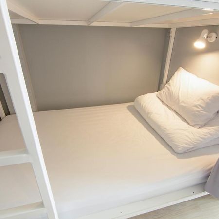 Ekanake Hostel Bangkok Exteriör bild
