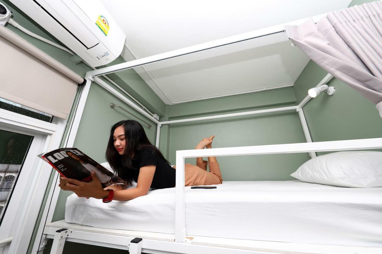 Ekanake Hostel Bangkok Exteriör bild