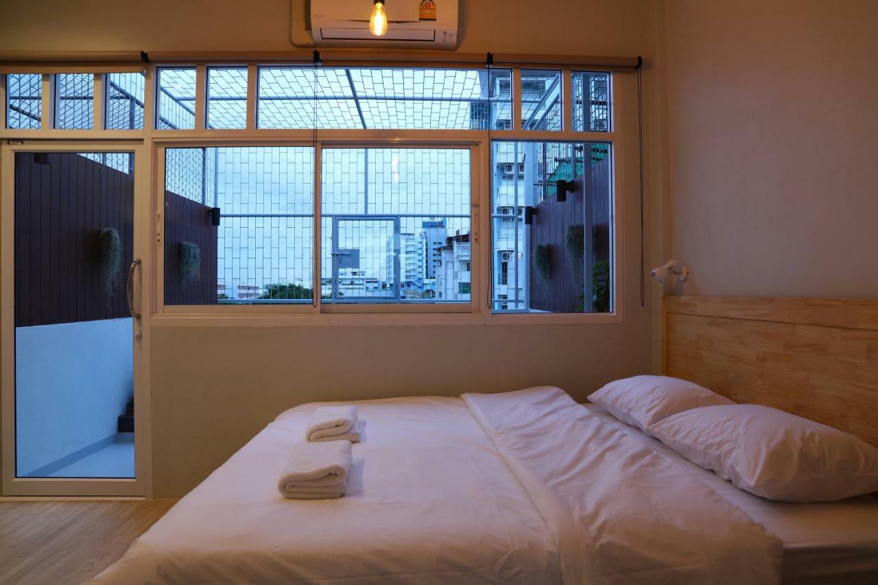 Ekanake Hostel Bangkok Exteriör bild