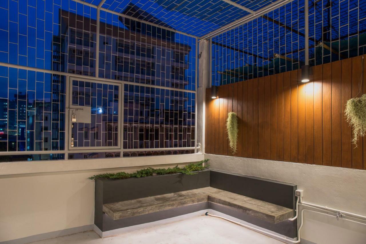 Ekanake Hostel Bangkok Exteriör bild